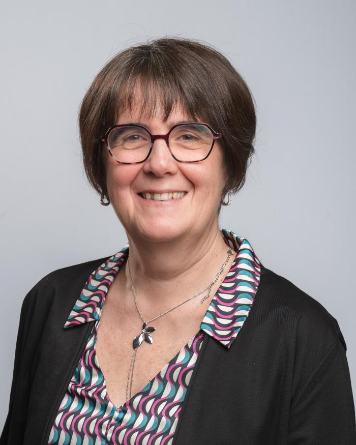 Sylvie GARDANS, 1ère Adjointe, Solidarité et Petite enfance Sylvie GARDANS, 1ère Adjointe, Solidarité et Petite enfance